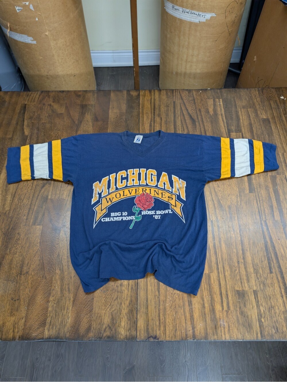 Vintage 80s Michigan Wolverines Rose Bowl Shirt T Shirt L/XL
